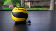 Bild in Galerie-Viewer laden, ball and pump on a trampoline

